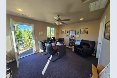 856 NE 7th Street, Grants Pass, OR 97526 - Photo 21