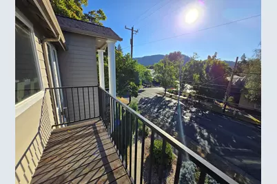 856 NE 7th Street, Grants Pass, OR 97526 - Photo 23