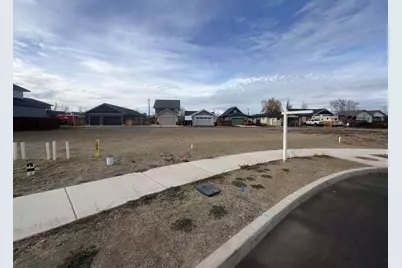 863 NW 18th Court #117, Redmond, OR 97756 - Photo 3