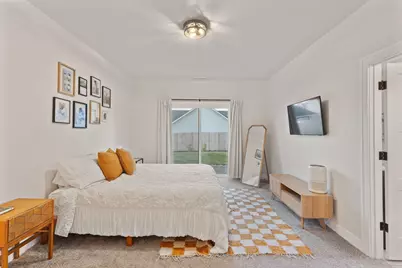 1645 NW Williamsburg Drive, Grants Pass, OR 97526 - Photo 15