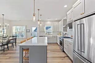 1645 NW Williamsburg Dr, Grants Pass, OR 97526 - Photo 11