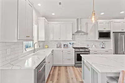 1645 NW Williamsburg Drive, Grants Pass, OR 97526 - Photo 9