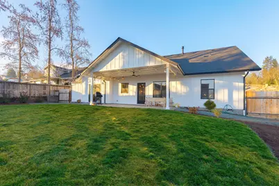 1645 NW Williamsburg Drive, Grants Pass, OR 97526 - Photo 37