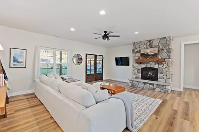 1645 NW Williamsburg Drive, Grants Pass, OR 97526 - Photo 13