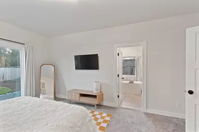 1645 NW Williamsburg Drive, Grants Pass, OR 97526 - Photo 17