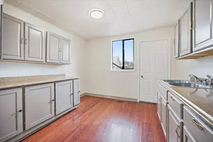 606 SW 2nd St, Pendleton, OR 97801 - Photo 9