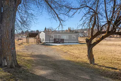 214 Gage Road, Klamath Falls, OR 97601 - Photo 3