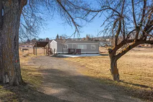 214 Gage Rd, Klamath Falls, OR 97601 - Photo 3