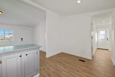 214 Gage Road, Klamath Falls, OR 97601 - Photo 17