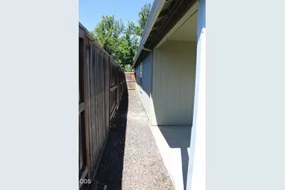 2422 Granite Court, White City, OR 97503 - Photo 51