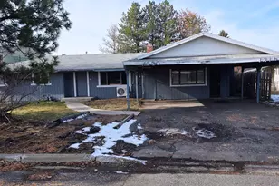 1320 Summers Ln, Klamath Falls, OR 97603 - Photo 1