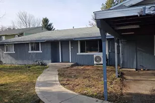 1320 Summers Ln, Klamath Falls, OR 97603 - Photo 5