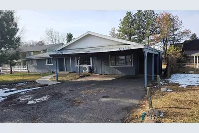 1320 Summers Lane, Klamath Falls, OR 97603 - Photo 3