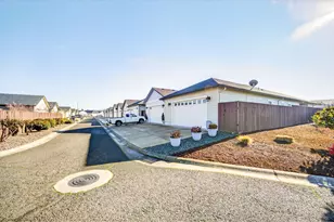 436 Cheney Loop, Central Point, OR 97502 - Photo 3