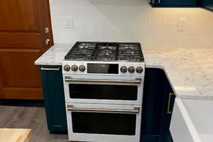 427 Lofland Ln, Williams, OR 97544 - Photo 9