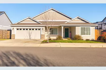 110 Linton Way, Eagle Point, OR 97524 - Photo 1