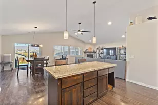 110 Linton Way, Eagle Point, OR 97524 - Photo 9