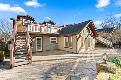 285 Beach Street, Ashland, OR 97520 - Photo 9