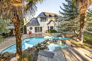 4102 Hidden Valley Ct, Medford, OR 97504 - Photo 9