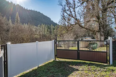 26960 Highway 62, Trail, OR 97541 - Photo 27