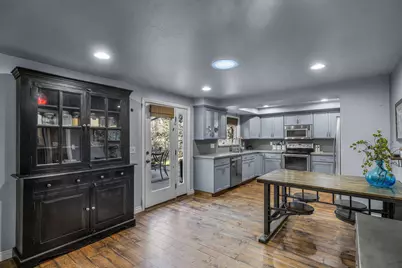 63425 Deschutes Market Road, Bend, OR 97701 - Photo 7