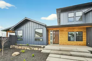 218 Alicia Ave, Ashland, OR 97520 - Photo 3