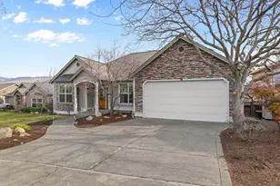 610 Sutton Pl, Ashland, OR 97520 - Photo 3