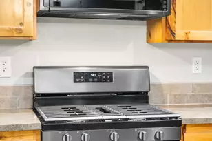 63201 NE Boyd Acres Rd, Bend, OR 97701 - Photo 9