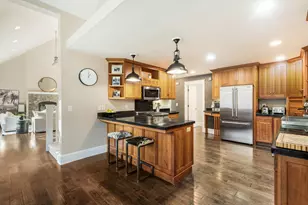 693 E Tyler Ave, Sisters, OR 97759 - Photo 17