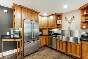 693 E Tyler Ave, Sisters, OR 97759 - Photo 21