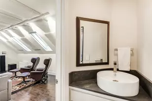 693 E Tyler Ave, Sisters, OR 97759 - Photo 33