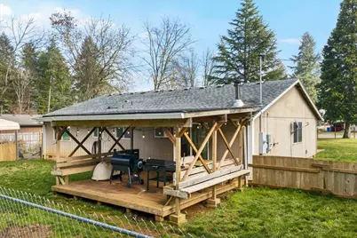 310 S Kerby Avenue, Cave Junction, OR 97523 - Photo 21