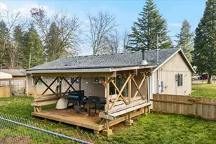 310 S Kerby Ave, Cave Junction, OR 97523 - Photo 21