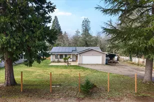 310 S Kerby Ave, Cave Junction, OR 97523 - Photo 1