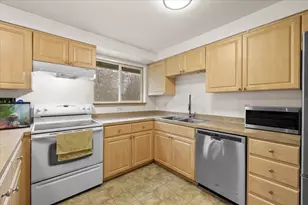 310 S Kerby Ave, Cave Junction, OR 97523 - Photo 11