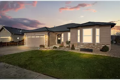 3267 Ford Drive, Medford, OR 97504 - Photo 1