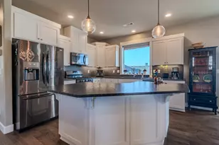 1130 Stanford Ave, Medford, OR 97504 - Photo 13