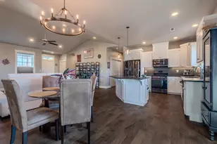 1130 Stanford Ave, Medford, OR 97504 - Photo 11