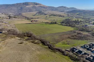 1130 Stanford Ave, Medford, OR 97504 - Photo 45