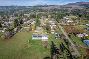 1273 SE 4th Ave, Mill City, OR 97360 - Photo 7