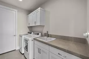 2984 NW Hidden Rdg Dr, Bend, OR 97703 - Photo 27