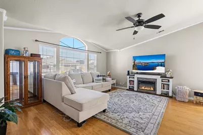 1242 Hawk Drive, Central Point, OR 97502 - Photo 7