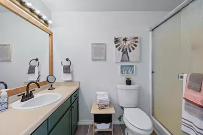 1242 Hawk Drive, Central Point, OR 97502 - Photo 19