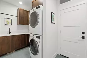 3446 NW Jackwood Pl, Bend, OR 97703 - Photo 37