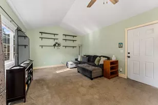 1288 S Columbus Ave, Medford, OR 97501 - Photo 13