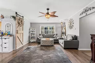 719 SW I St, Grants Pass, OR 97526 - Photo 3