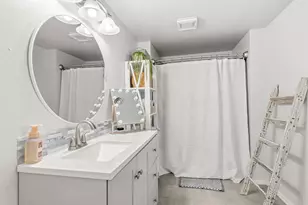 719 SW I St, Grants Pass, OR 97526 - Photo 17