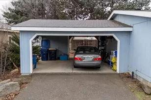 2550 SW Yarrow Creek Dr, Redmond, OR 97756 - Photo 17