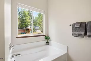 56058 Snow Goose Rd, Bend, OR 97707 - Photo 19