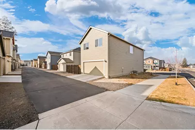 20539 SE Cameron Avenue, Bend, OR 97702 - Photo 33